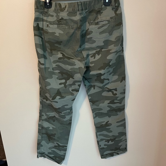 Gap Girlfriend Cropped Chino Pants - Picture 4 of 4